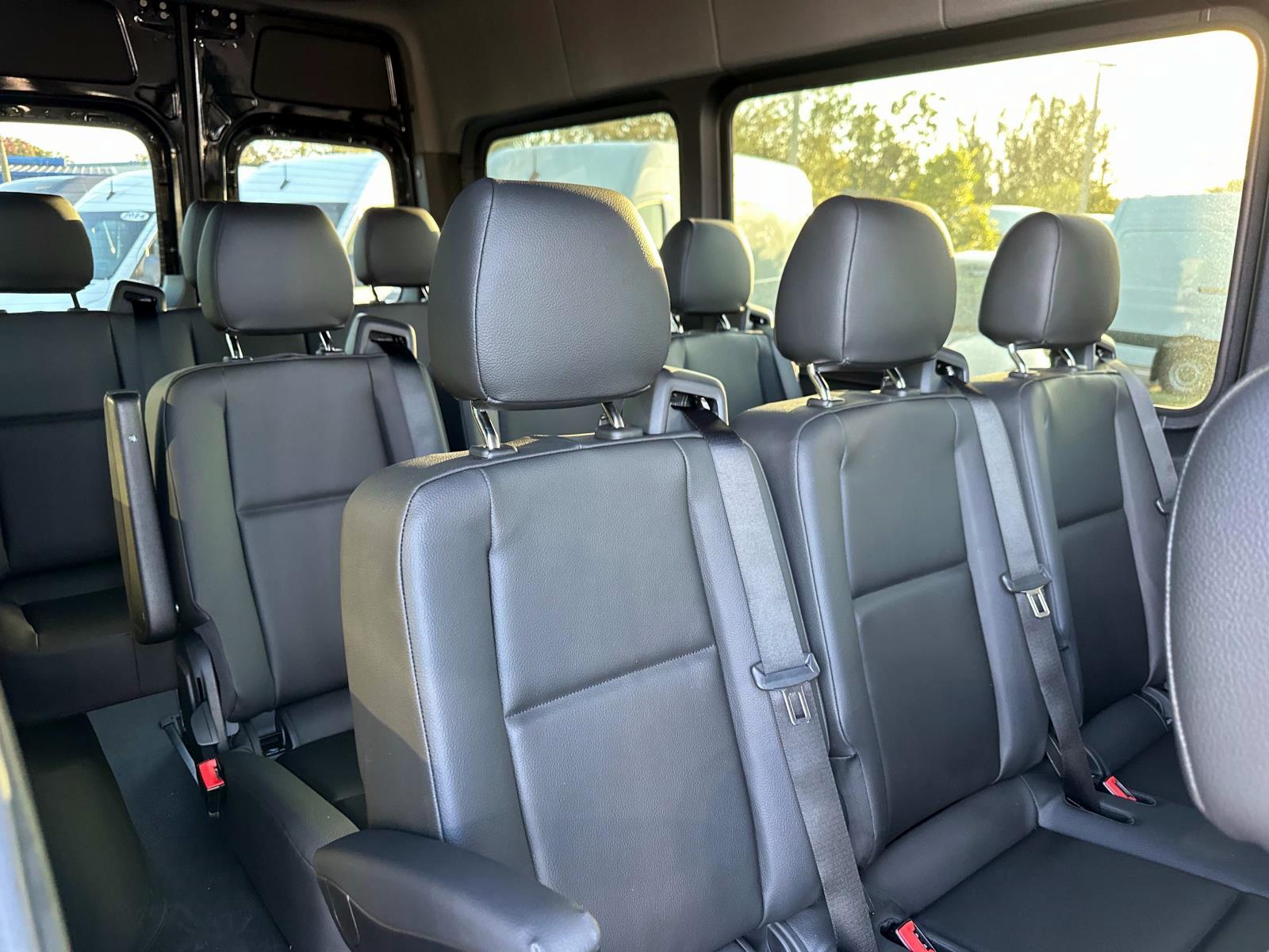 Mercedes Sprinter - View 5